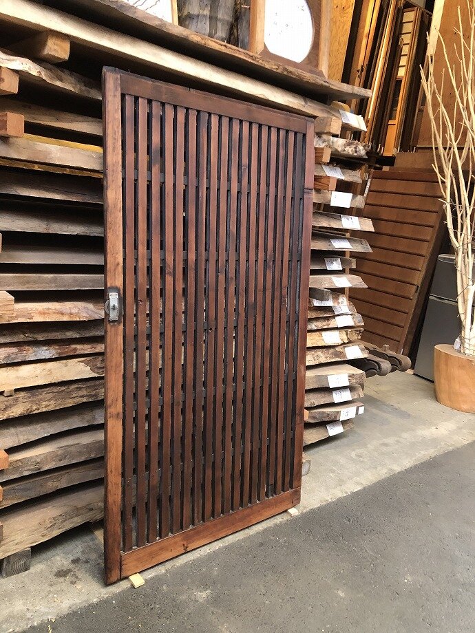古建具（格子戸）の古材