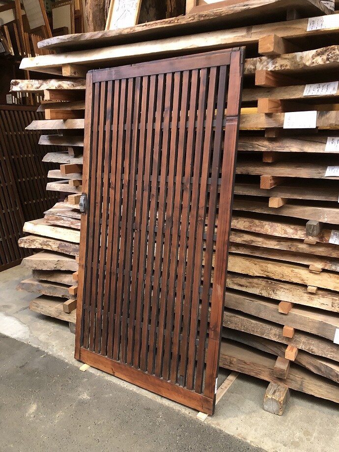 古建具（格子戸）の古材
