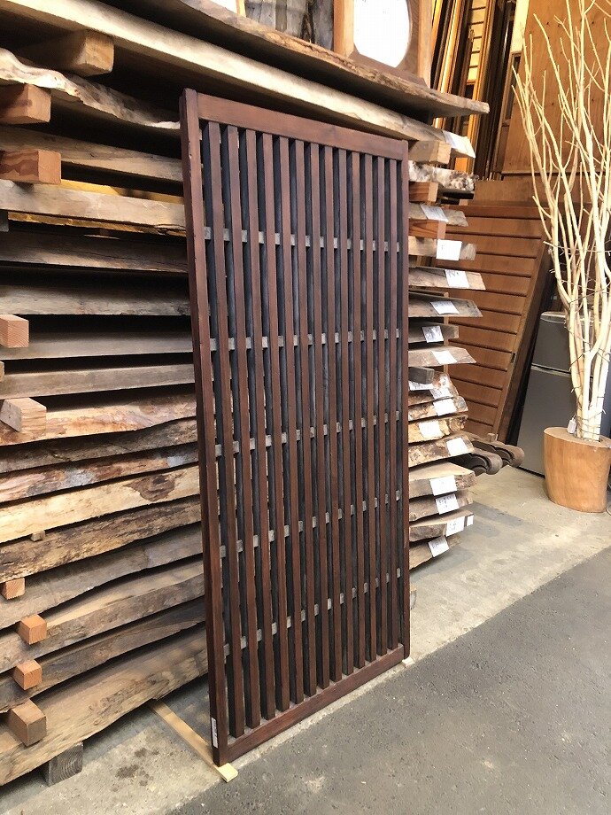 古建具（格子戸）の古材