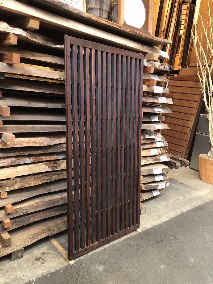 古建具（格子戸）の古材
