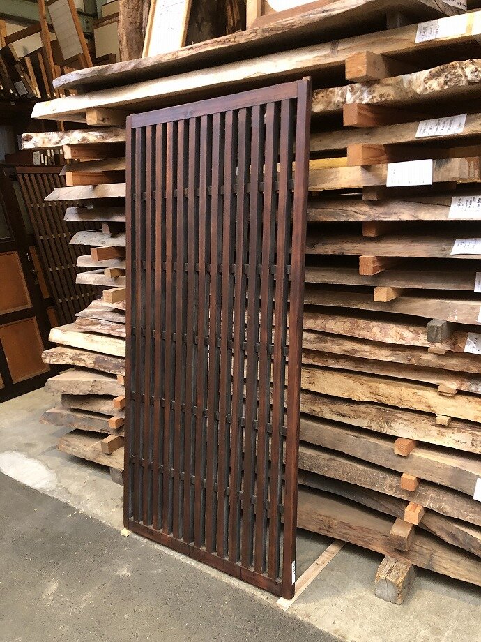 古建具（格子戸）の古材