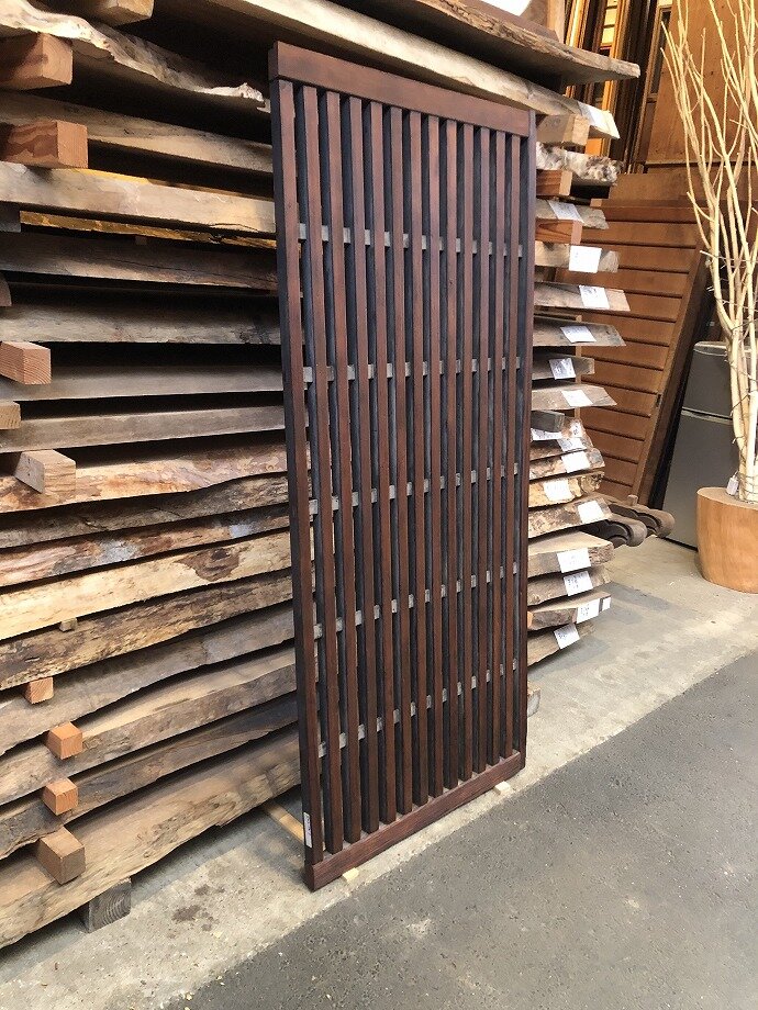 古建具（格子戸）の古材