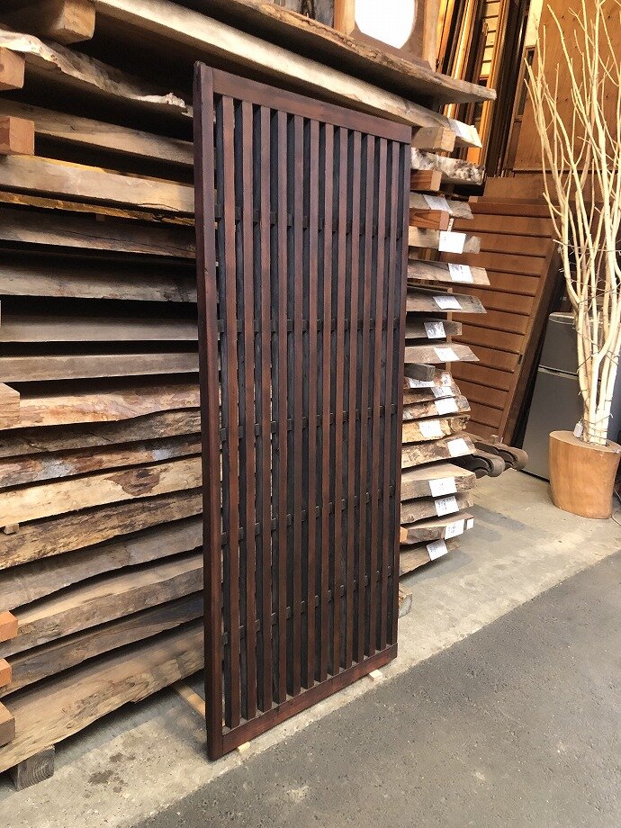 古建具（格子戸）の古材