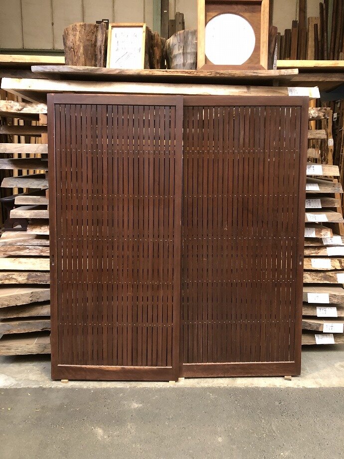 古建具（格子戸）の古材