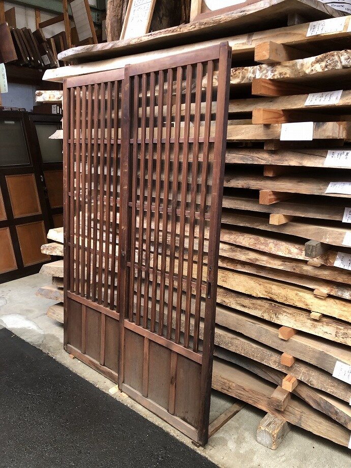 古建具（格子戸）の古材