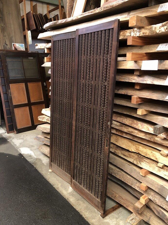 古建具（格子戸）の古材