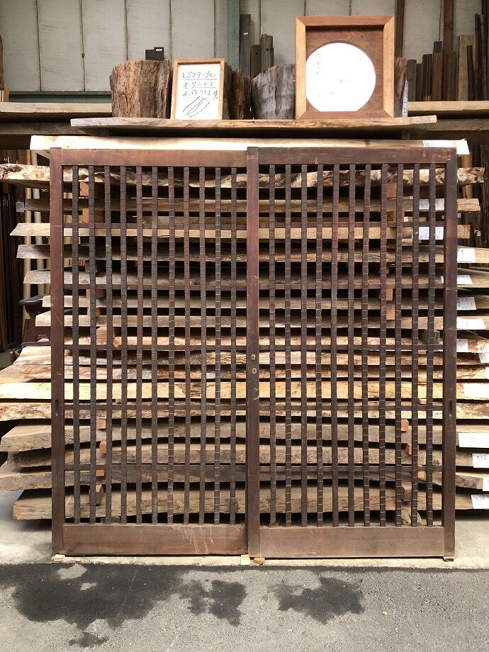 古建具（格子戸）の古材