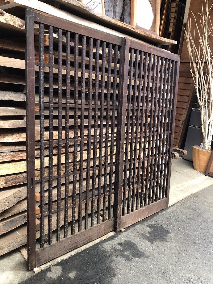 古建具（格子戸）の古材