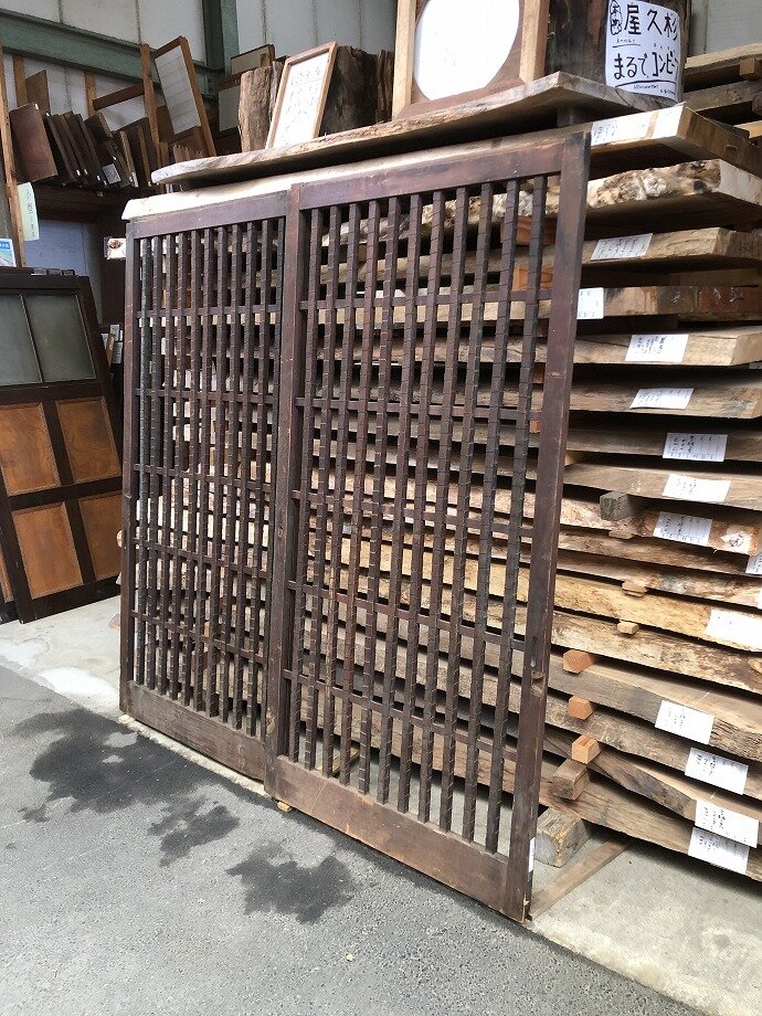 古建具（格子戸）の古材