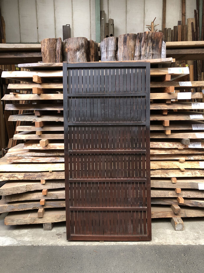 古建具（格子戸）の古材