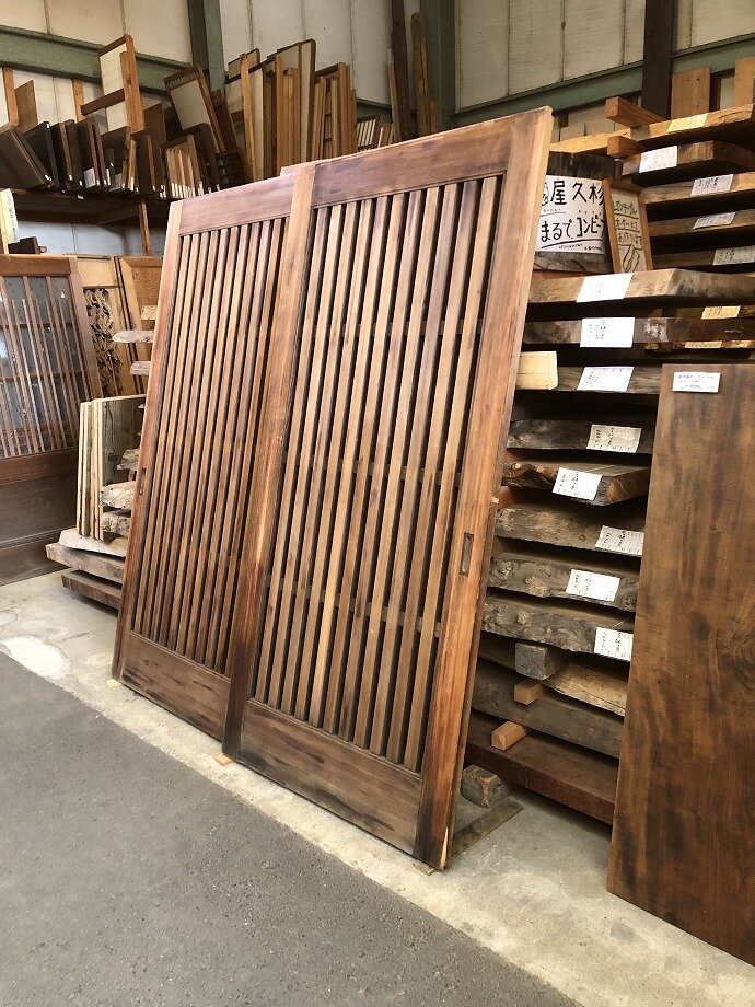 古建具（格子戸）の古材