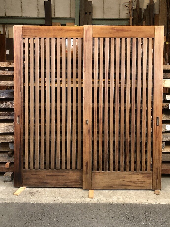 古建具（格子戸）の古材