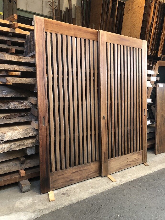 古建具（格子戸）の古材