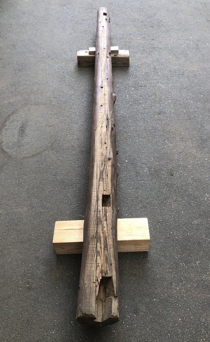 丸太梁の古材