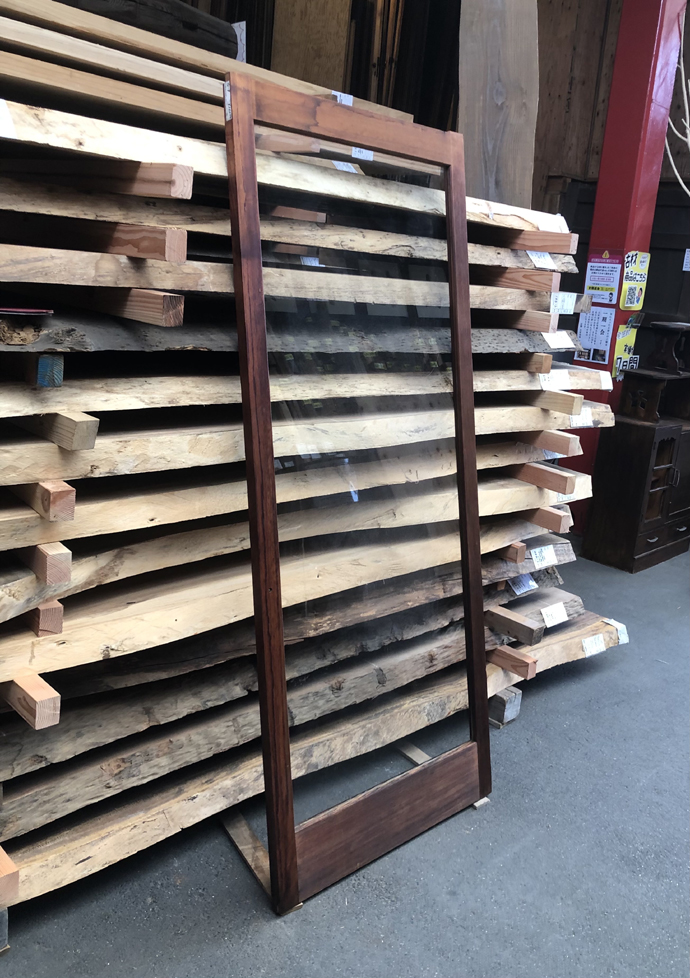 古建具（ガラス戸）の古材