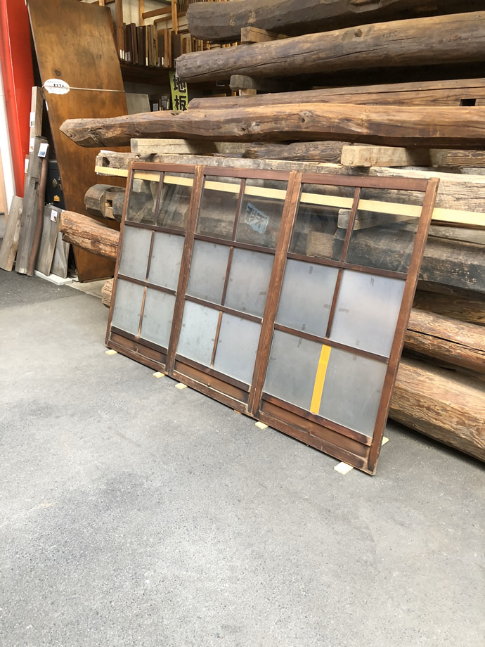 古建具（ガラス戸）の古材