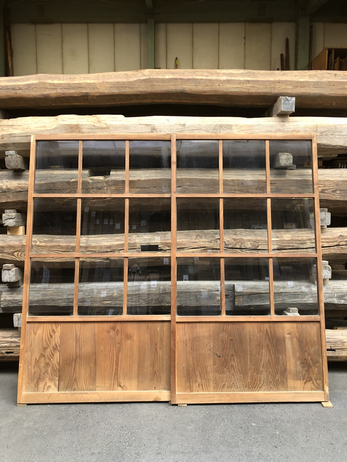 古建具（ガラス戸）の古材