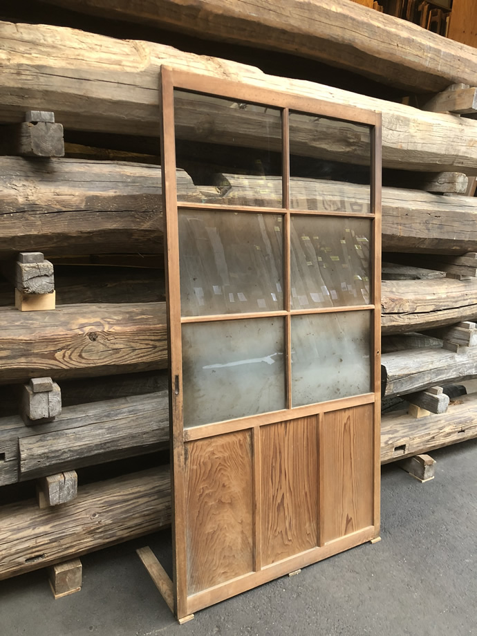 古建具（ガラス戸）の古材