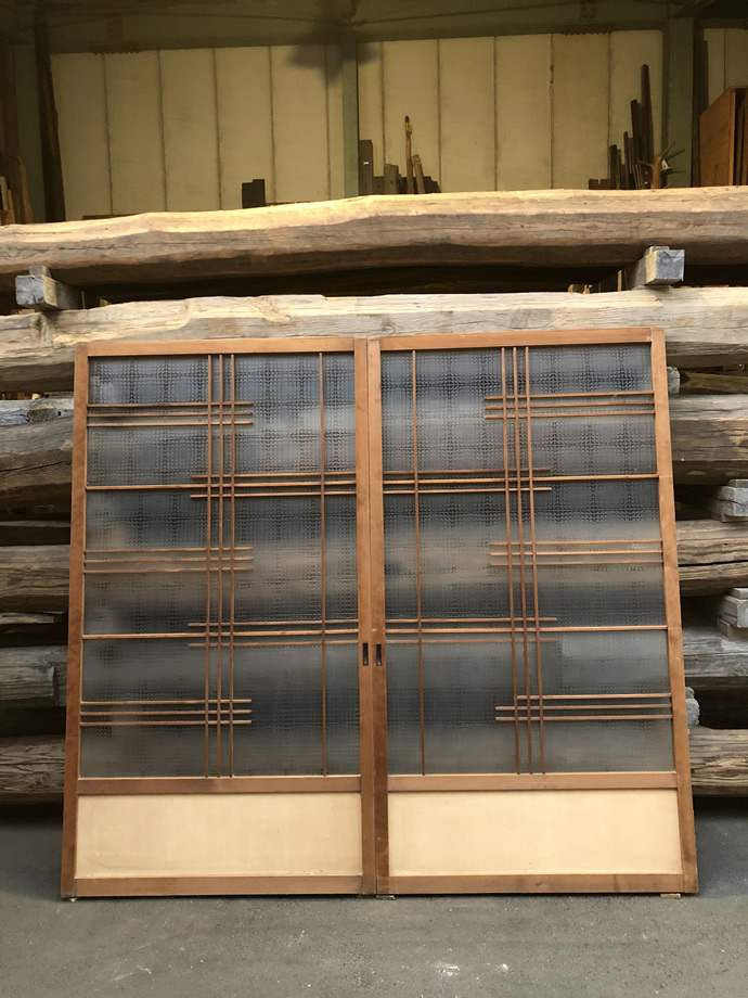 古建具（ガラス戸）の古材