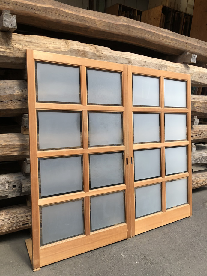 古建具（ガラス戸）の古材
