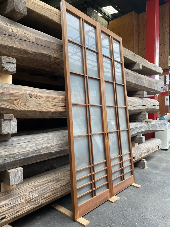 古建具（ガラス戸）の古材