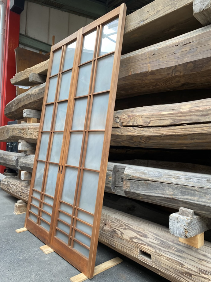 古建具（ガラス戸）の古材