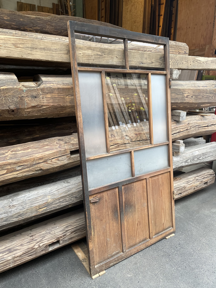古建具（ガラス戸）の古材