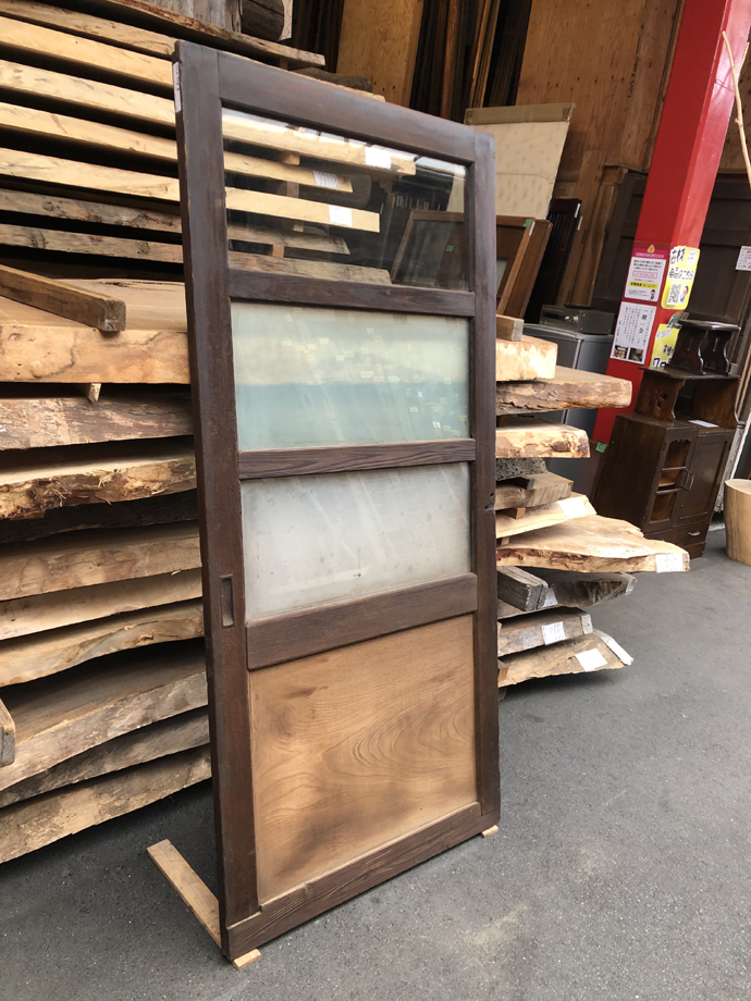 古建具（ガラス戸）の古材
