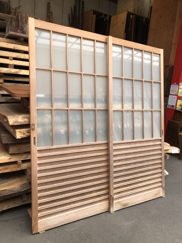 古建具（ガラス戸）の古材
