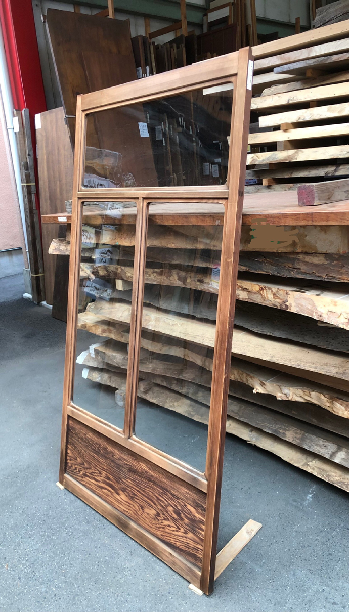 古建具（ガラス戸）の古材