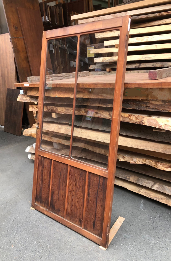 古建具（ガラス戸）の古材