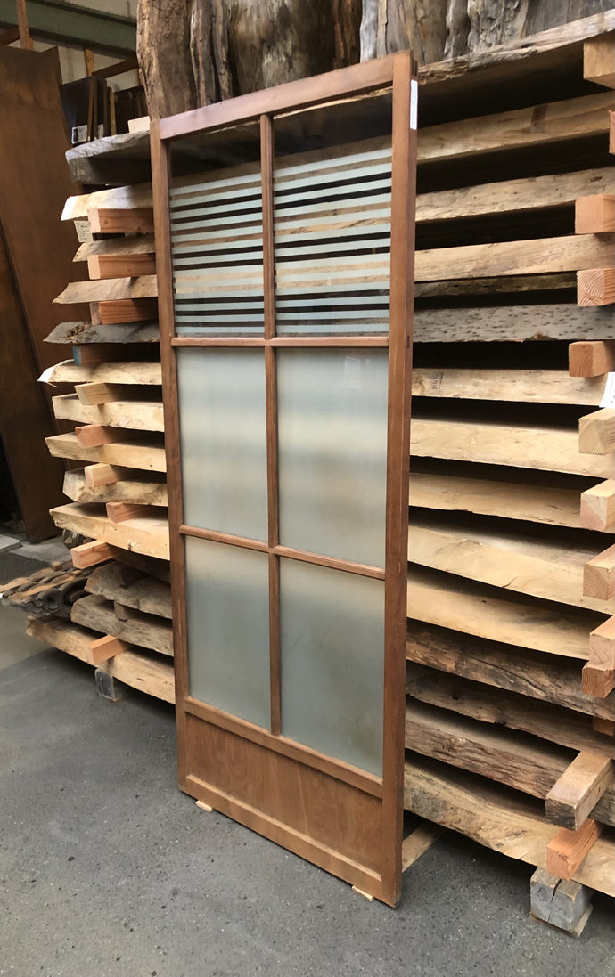 古建具（ガラス戸）の古材