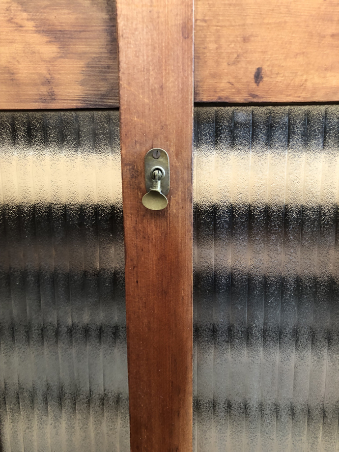 古建具（ガラス戸）の古材