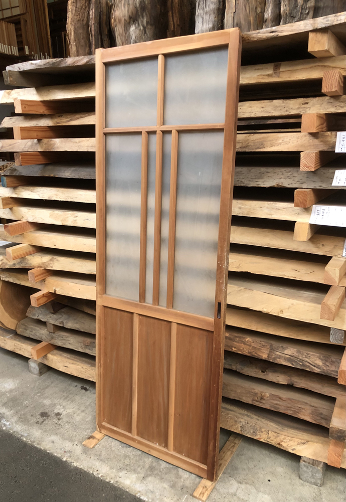 古建具（ガラス戸）の古材