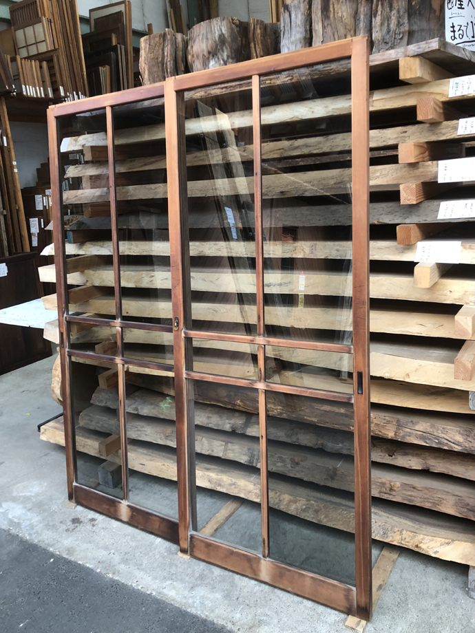 古建具（ガラス戸）の古材