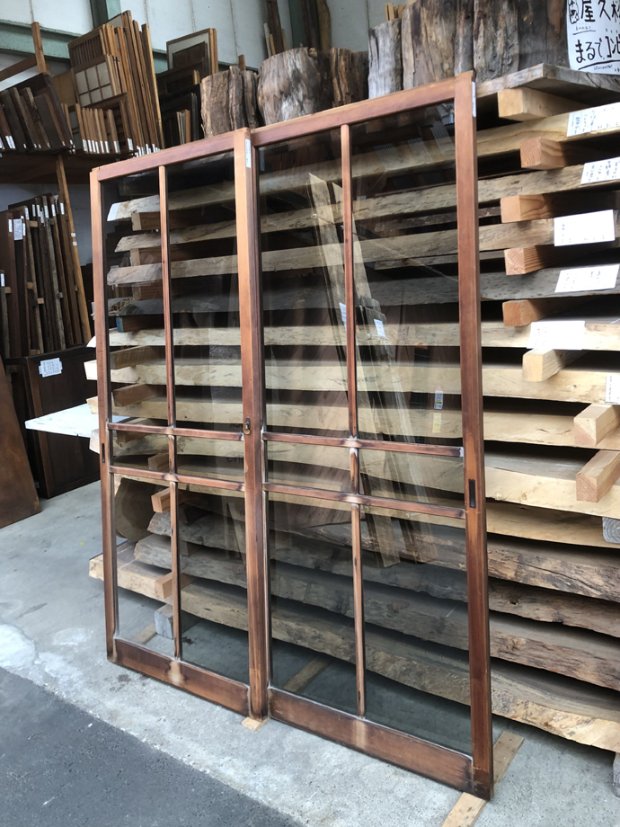 古建具（ガラス戸）の古材