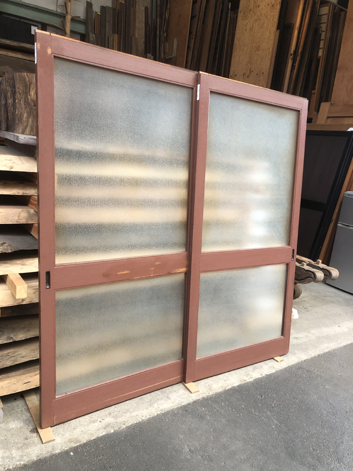 古建具（ガラス戸）の古材