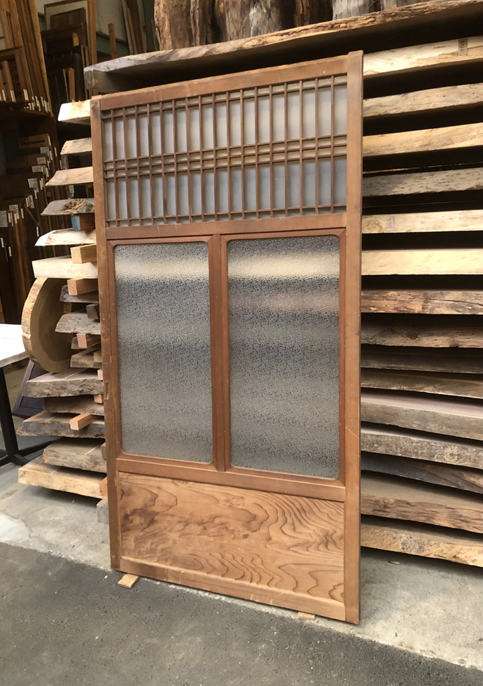 古建具（ガラス戸）の古材