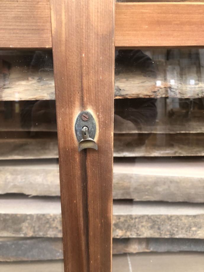 古建具（ガラス戸）の古材