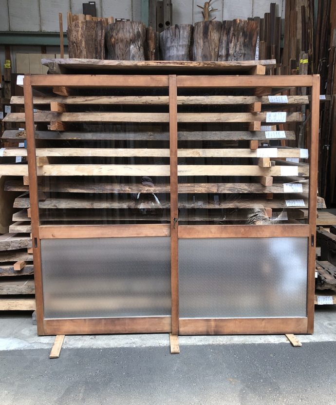 古建具（ガラス戸）の古材