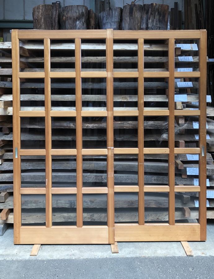 古建具（ガラス戸）の古材