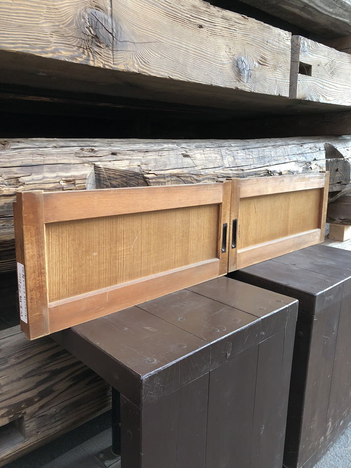 古建具（板戸）の古材
