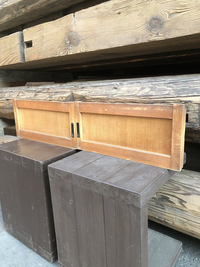 古建具（板戸）の古材