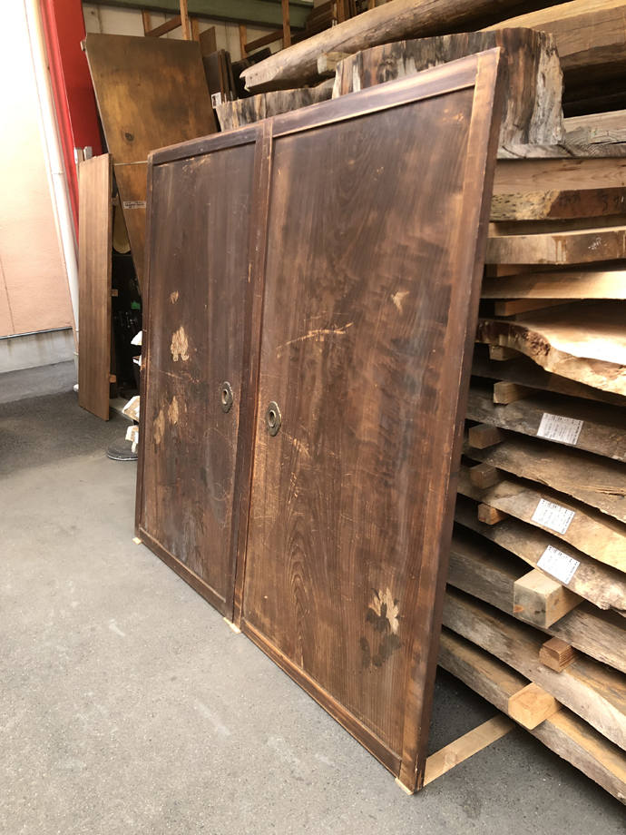 古建具（板戸）の古材