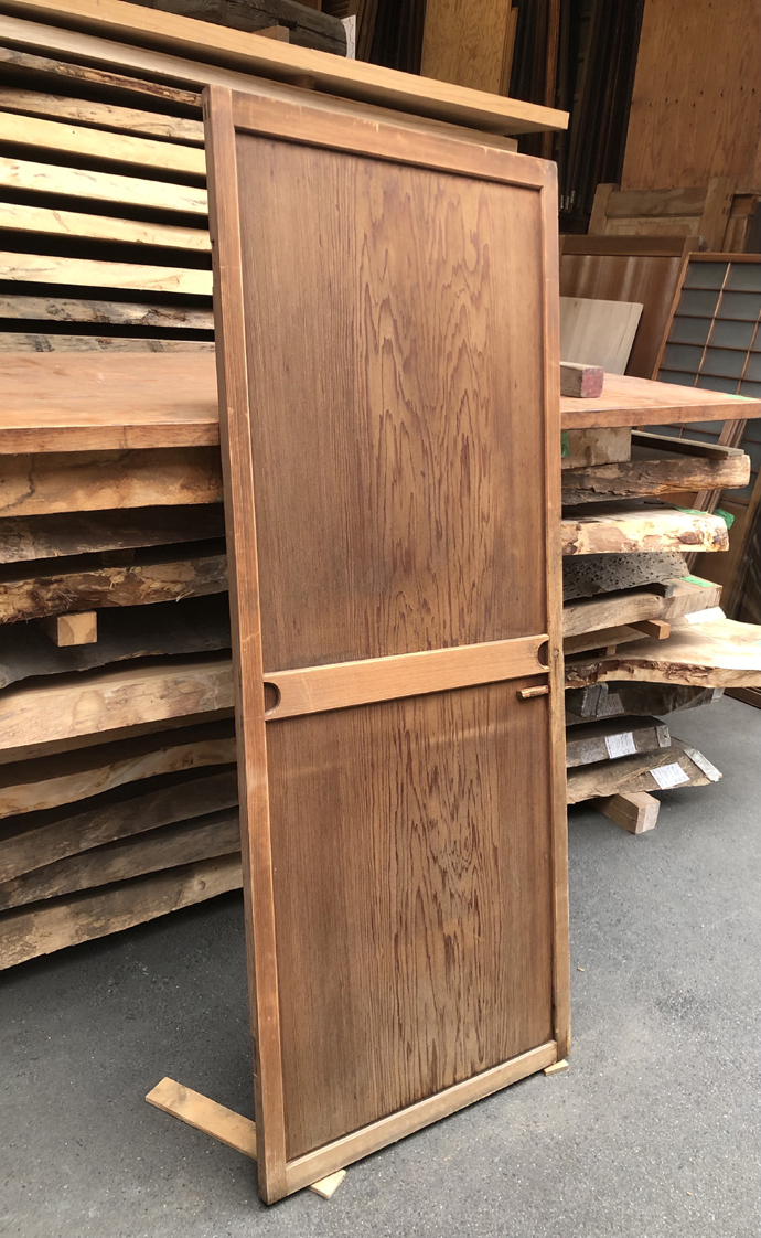 古建具（板戸）の古材