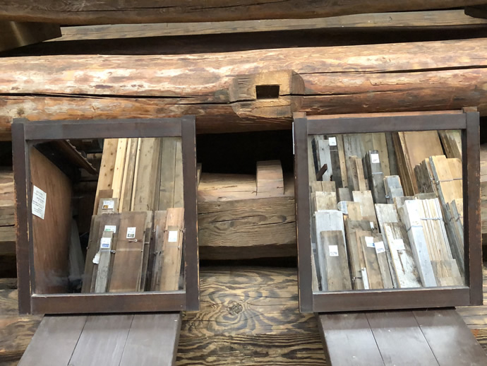 古建具（小型ガラス戸）の古材