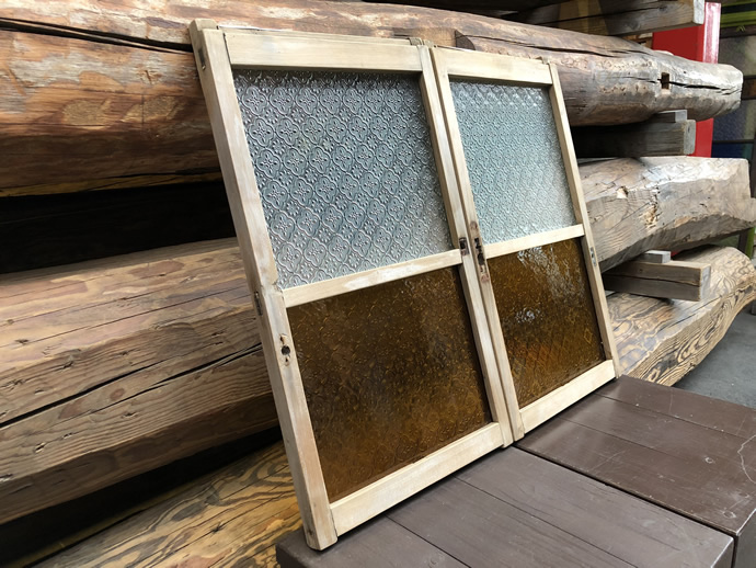 古建具（小型ガラス戸）の古材