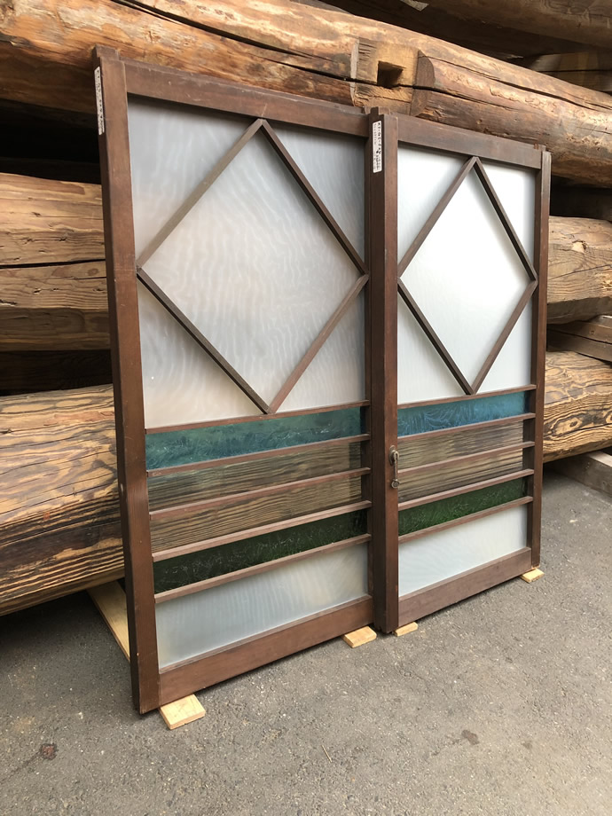 古建具（小型ガラス戸）の古材