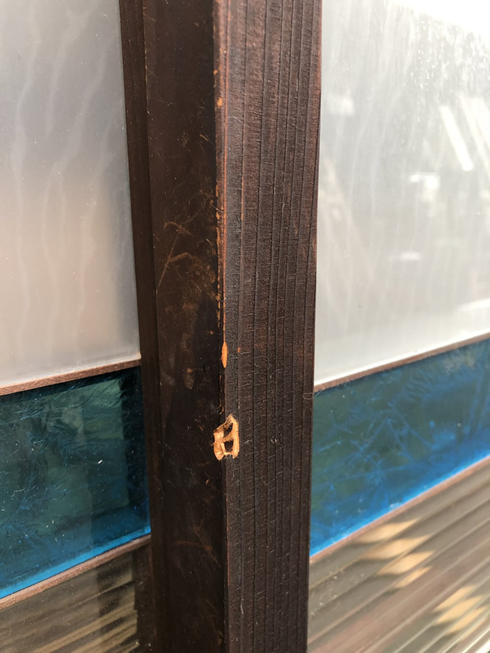 古建具（小型ガラス戸）の古材