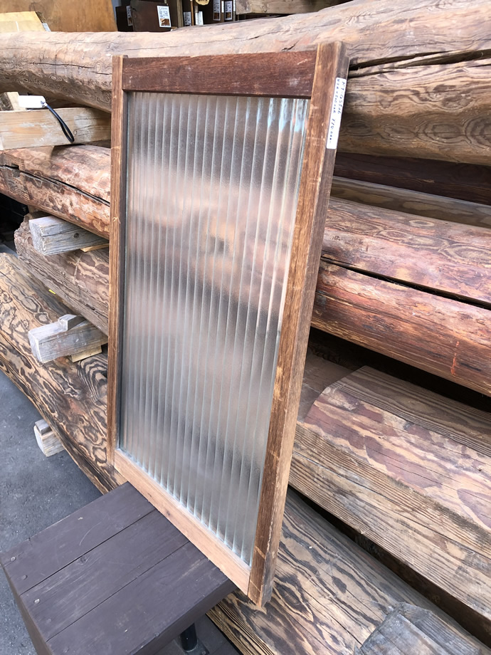 古建具（小型ガラス戸）の古材